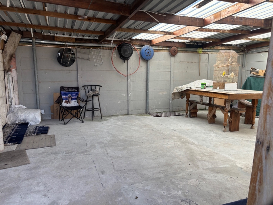 Bedroom Property for Sale in Rocklands Western Cape